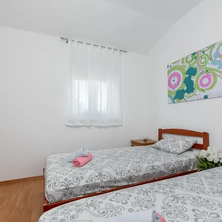 House Dora Holiday home
