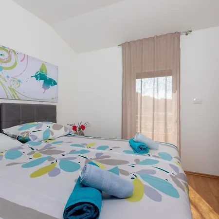 House Dora Holiday home *